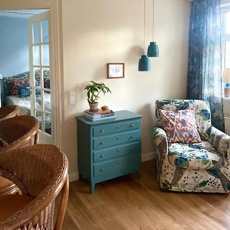 דירה Newly Renovated Flat In Heart Of *