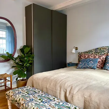 Leilighet Newly Renovated Flat In Heart Of *